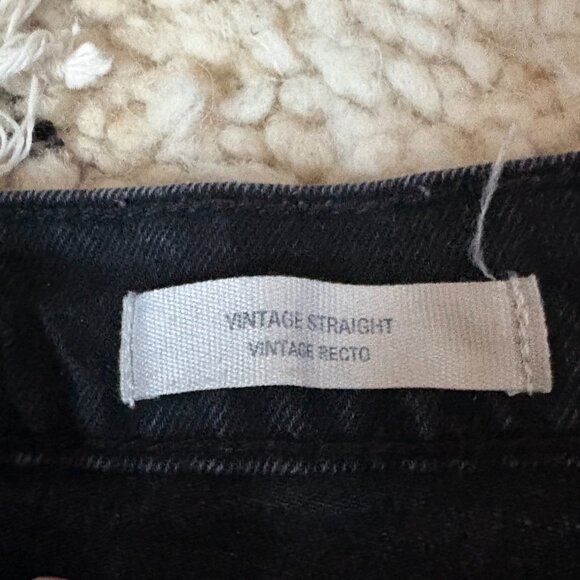 Universal Thread black distressed vintage straight style jeans women's 6 / 28R - Picture 3 of 4